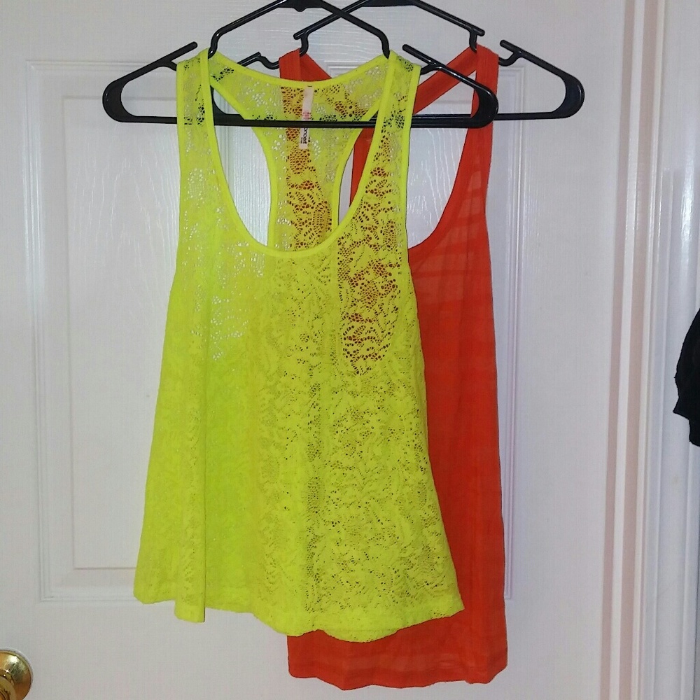 Bundle of two bright tank tops